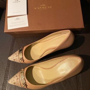 Coach Chain/Logo Trimmed Pumps -Size 10